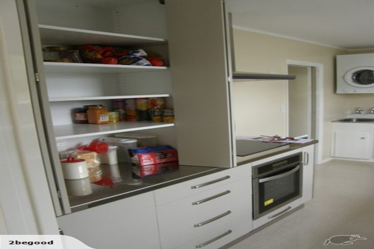 Photo of property in 37 Ranui Terrace, Tawa, Wellington, 5028