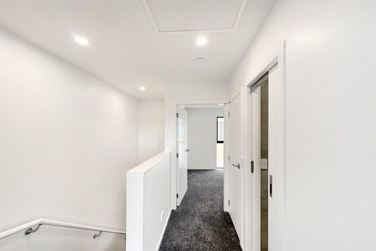 Photo of property in 4/6 Victoria Street, Ebdentown, Upper Hutt, 5018