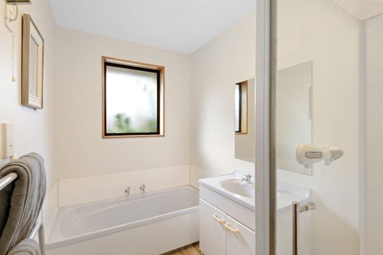 Photo of property in 2 Pentland Drive, Belfast, Christchurch, 8051