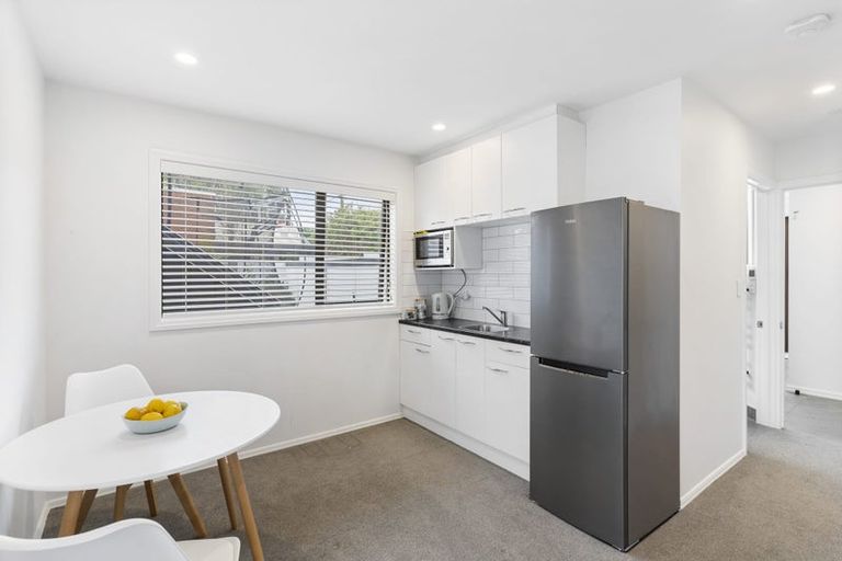 Photo of property in 4 Otahuri Crescent, Greenlane, Auckland, 1051