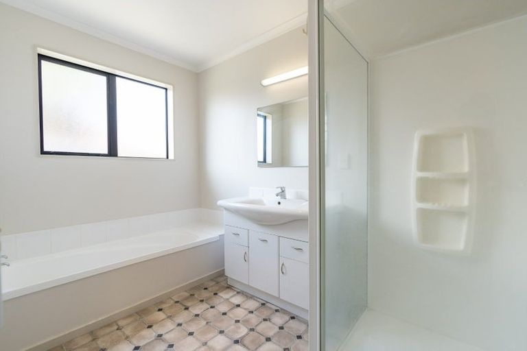 Photo of property in 21 Brooklyn Heights Drive, Kelvin Grove, Palmerston North, 4414