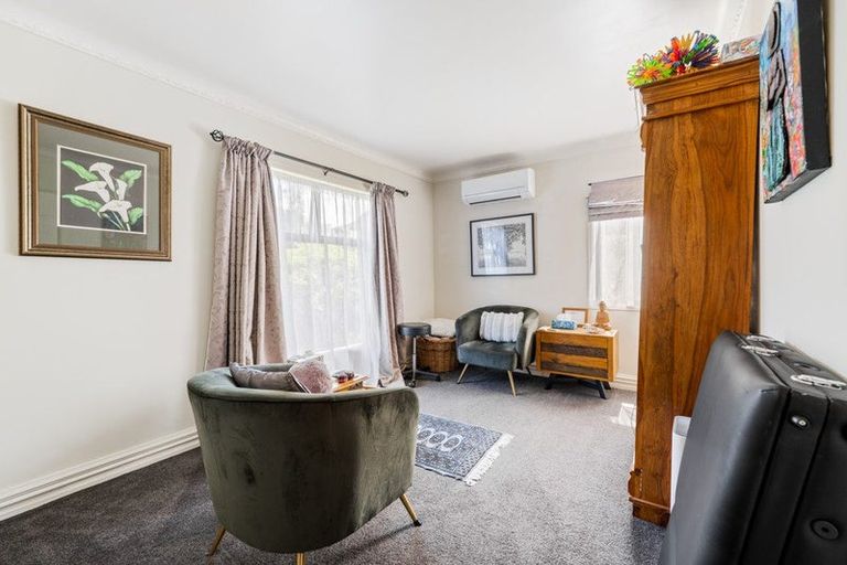 Photo of property in 19 Constable Lane, West Harbour, Auckland, 0618