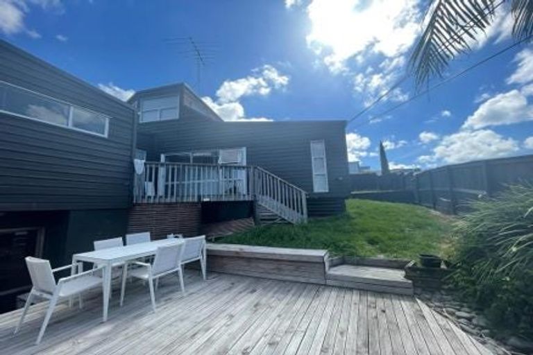Photo of property in 3a Pah Road, Cockle Bay, Auckland, 2014