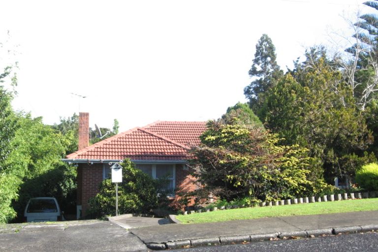 Photo of property in 2 Brough Road, Manurewa East, Auckland, 2102