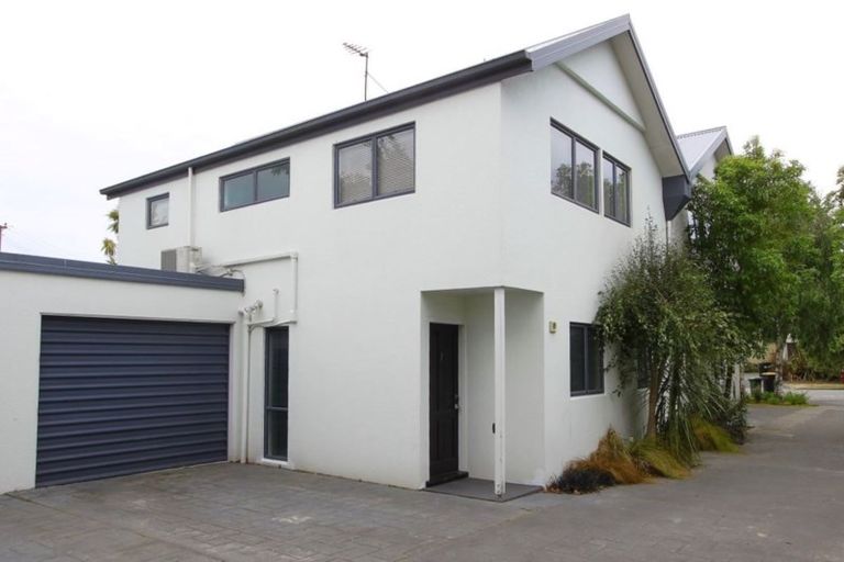 Photo of property in 2/56 London Street, Richmond, Christchurch, 8013