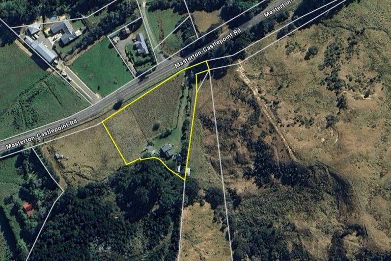 Photo of property in 5528 Castlepoint Road, Tinui, Masterton, 5889