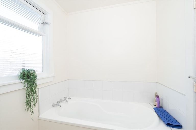 Photo of property in 38 Thomson Street, Tinwald, Ashburton, 7700