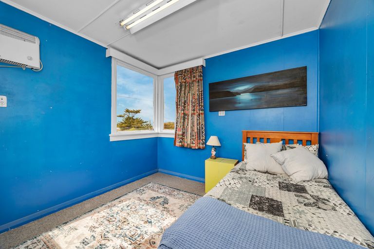 Photo of property in 56 Middleton Road, Kew, Dunedin, 9012