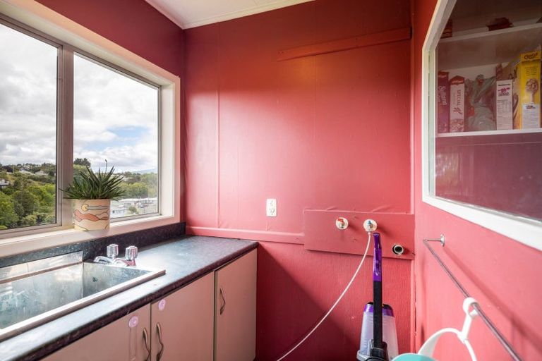 Photo of property in 5h Pembroke Street, Westown, New Plymouth, 4310