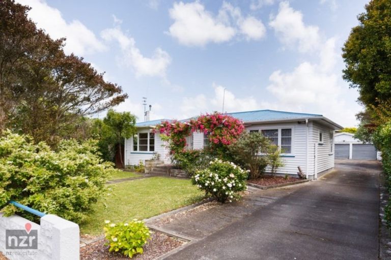Photo of property in 24 Queen Street, Feilding, 4702