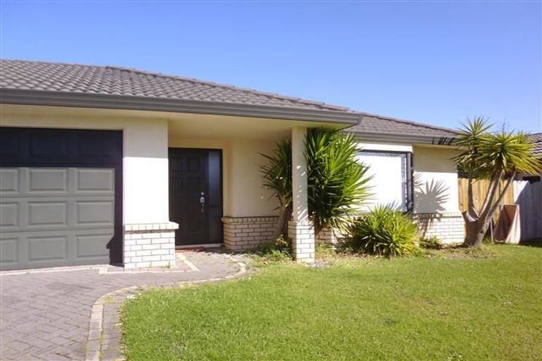 Photo of property in 4 Borris Close, East Tamaki, Auckland, 2016
