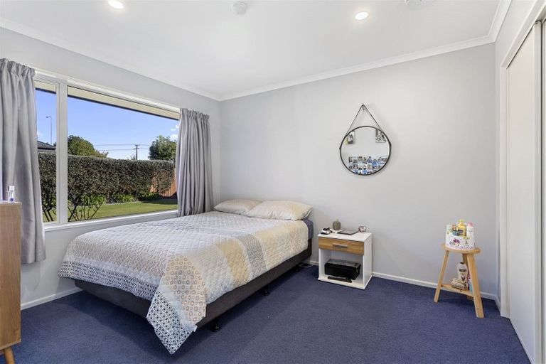 Photo of property in 4 Harrod Place, Rangiora, 7400