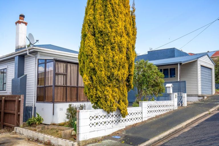 Photo of property in 14 Forbes Street, Balaclava, Dunedin, 9011