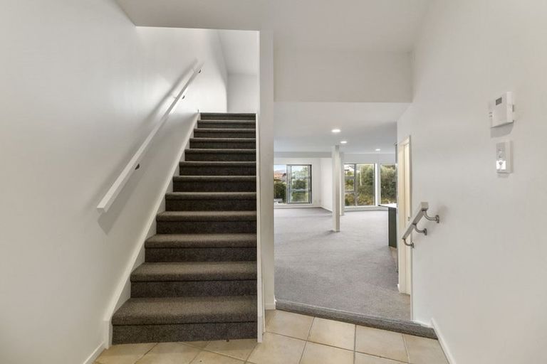 Photo of property in 3/4 Huka Road, Birkenhead, Auckland, 0626