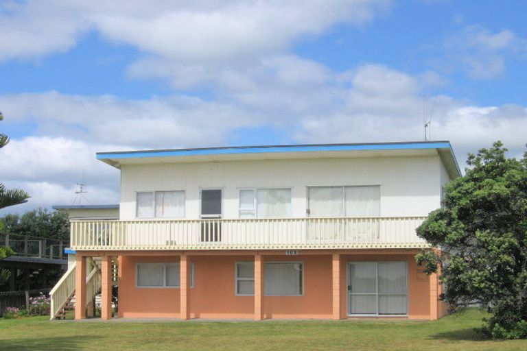 Photo of property in 106 Broadway Road, Waihi Beach, 3611
