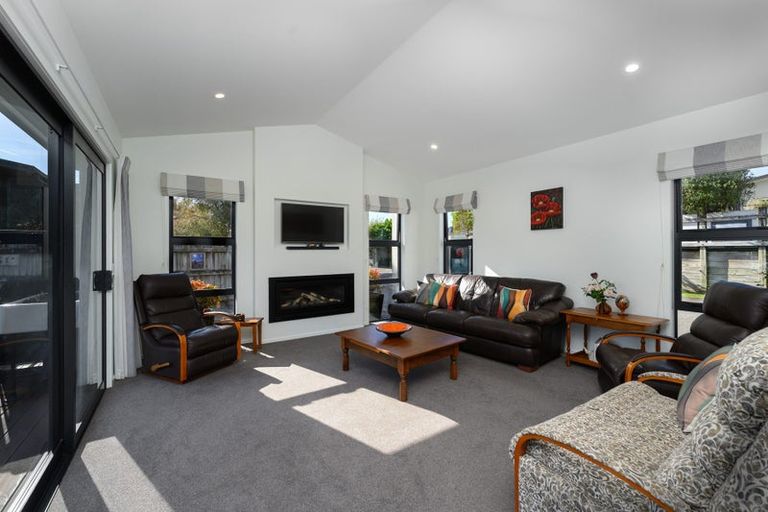 Photo of property in 30b Redwood Crescent, Hurdon, New Plymouth, 4310
