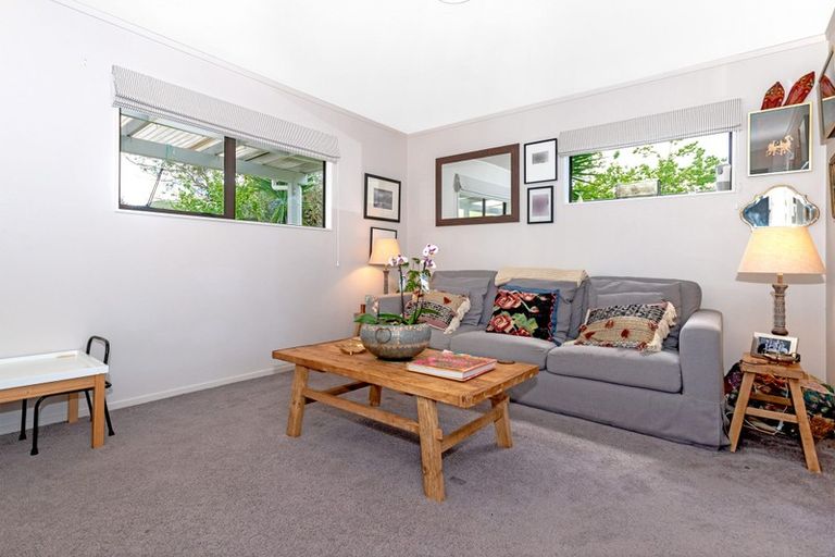 Photo of property in 76 Banks Street, Tolaga Bay, 4077