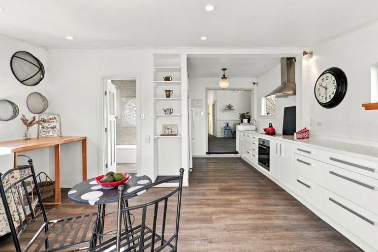 Photo of property in 25 Puriri Street, Helensville, 0800