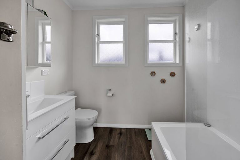 Photo of property in 40 Mahoe Street, Inglewood, 4330