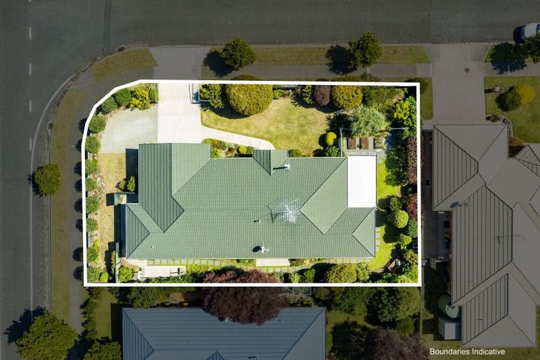 Photo of property in 2 Ashleigh Way, Waikanae Beach, Waikanae, 5036