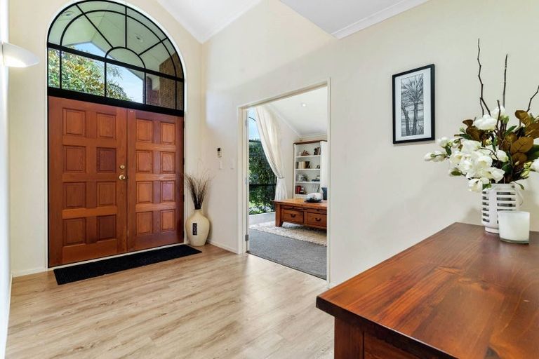 Photo of property in 36a Westerham Drive, Dannemora, Auckland, 2016