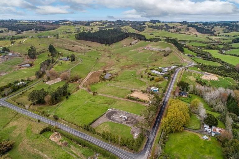 Photo of property in 25 Hull Road, Waitoki, Kaukapakapa, 0871