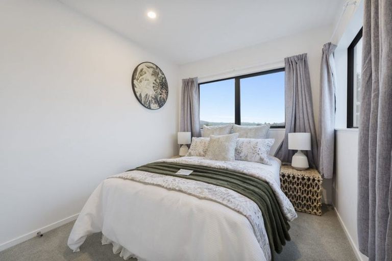 Photo of property in 4/535 Swanson Road, Ranui, Auckland, 0612