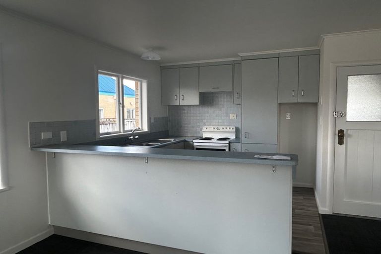 Photo of property in 119 Shakespeare Street, Leamington, Cambridge, 3432