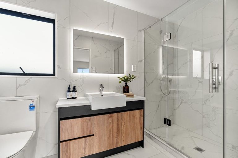 Photo of property in 38f Wicklam Lane, Greenhithe, Auckland, 0632