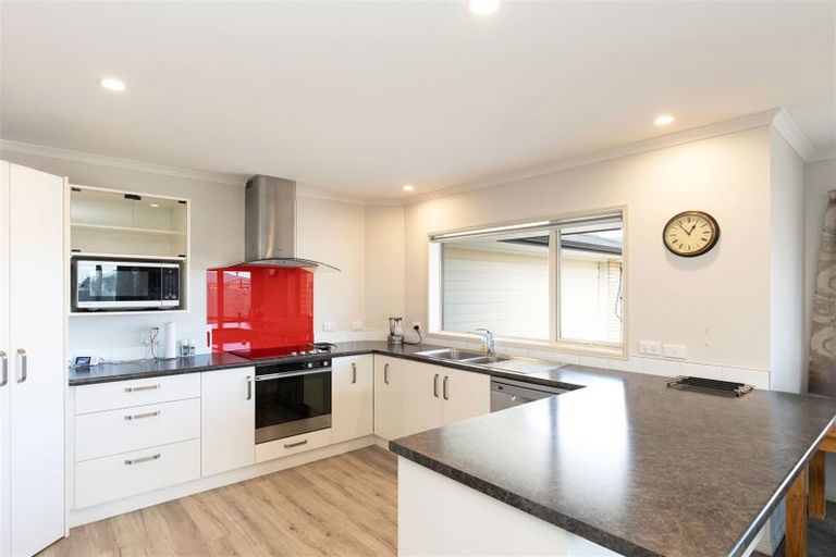 Photo of property in 112a Queen Street West, Levin, 5510