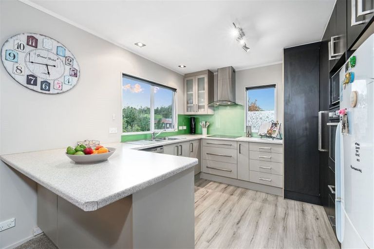 Photo of property in 1/20 Kirby Street, Glendene, Auckland, 0602