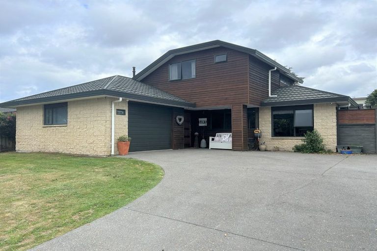 Photo of property in 22 Sunburst Court, Paraparaumu Beach, Paraparaumu, 5032