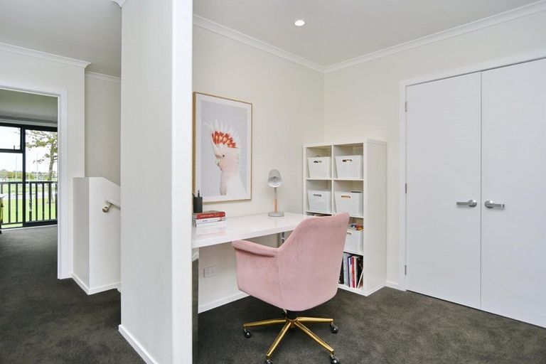 Photo of property in 15 Holmes Hanover Lane, Halswell, Christchurch, 8025