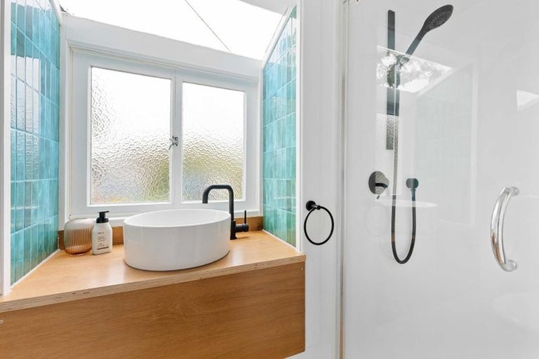 Photo of property in 1/50 Royal Road, Massey, Auckland, 0614