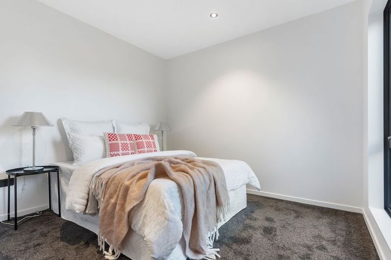 Photo of property in 33 Karaka Village Parade, Karaka, 2580