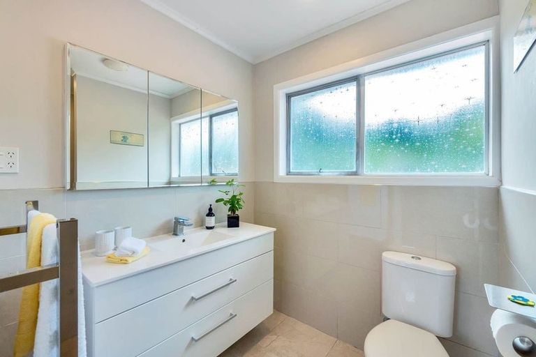 Photo of property in 111 Monarch Avenue, Hillcrest, Auckland, 0627