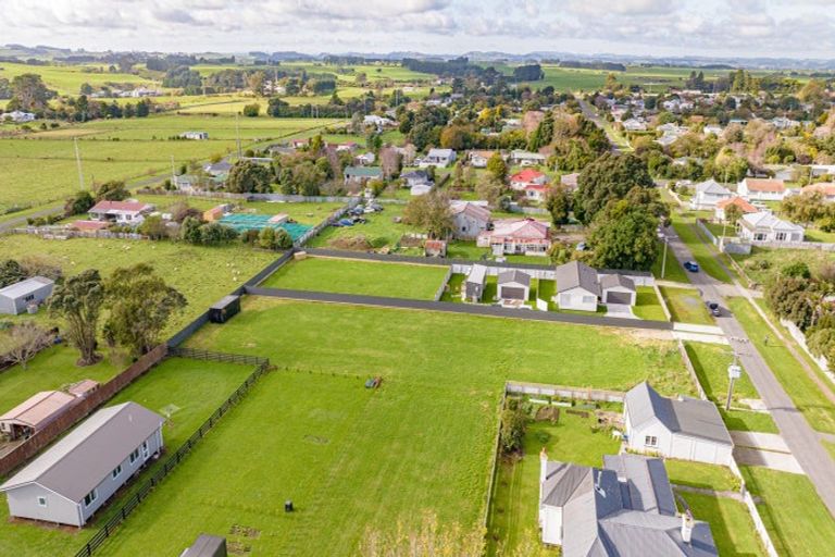 Photo of property in 48 Smith Street, Waverley, 4510