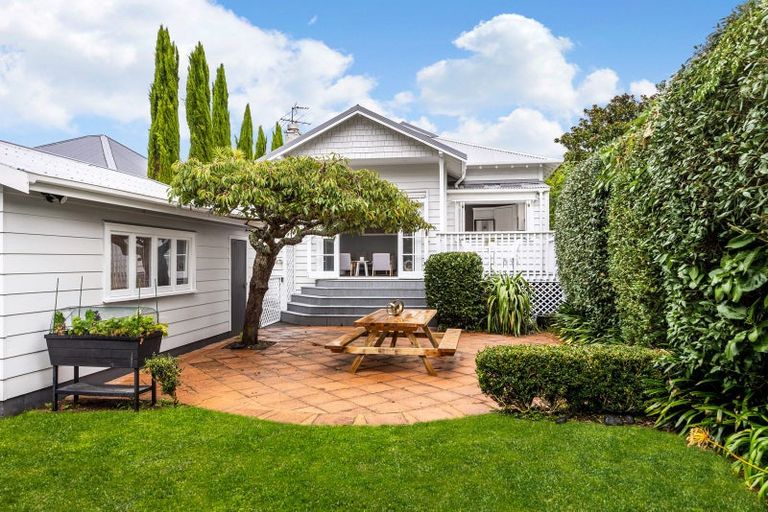Photo of property in 11 Shaw Street, Sandringham, Auckland, 1025