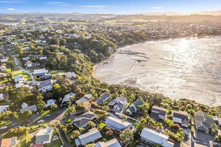 Photo of property in 30 Gerontius Lane, Snells Beach, 0920