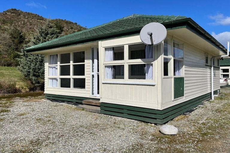 Photo of property in 5 Bridge Street, Reefton, 7830