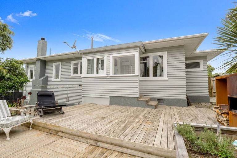 Photo of property in 17 Argyle Avenue, Levin, 5510