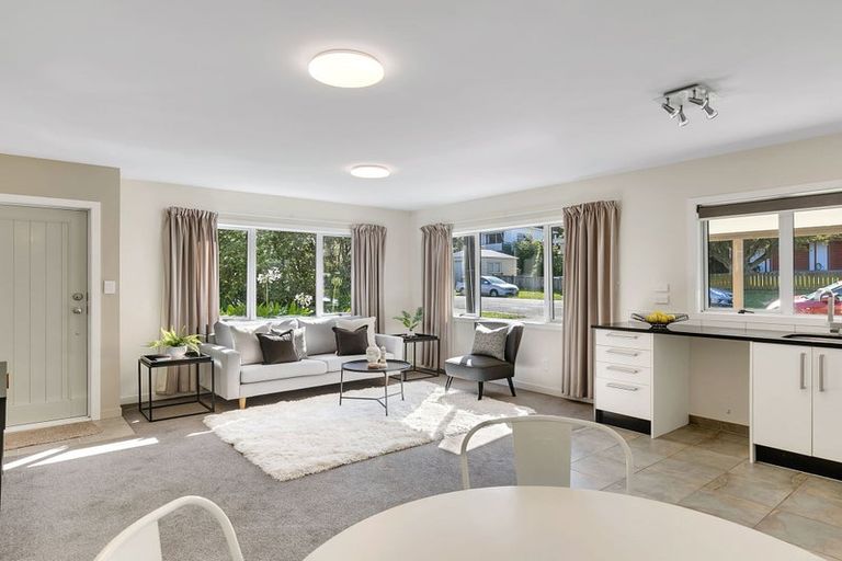 Photo of property in 2/19 Ranui Terrace, Tawa, Wellington, 5028