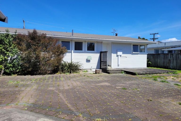 Photo of property in 1 Hardie Grove, Featherston, 5710