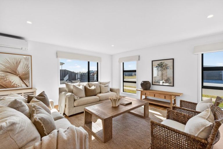 Photo of property in 49 Wai Whatu Street, Meeanee, Napier, 4110