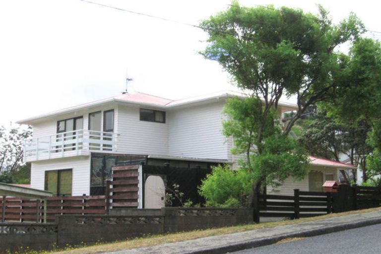 Photo of property in 22 Montreal Grove, Kingston, Wellington, 6021