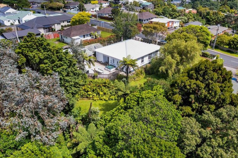 Photo of property in 51 Brois Street, Frankleigh Park, New Plymouth, 4310