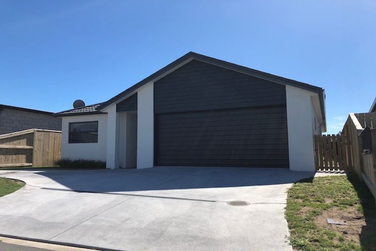 Photo of property in 34 Marion Crescent, Papamoa Beach, Papamoa, 3118
