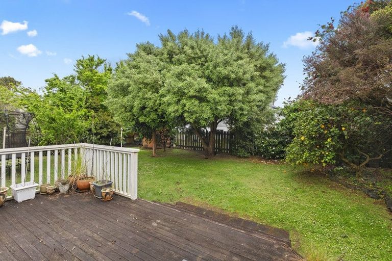 Photo of property in 4 Litchfield Place, Clarks Beach, 2122