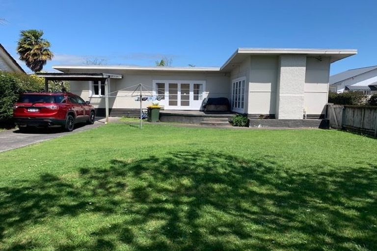Photo of property in 10a Gibbs Road, Manurewa, Auckland, 2102