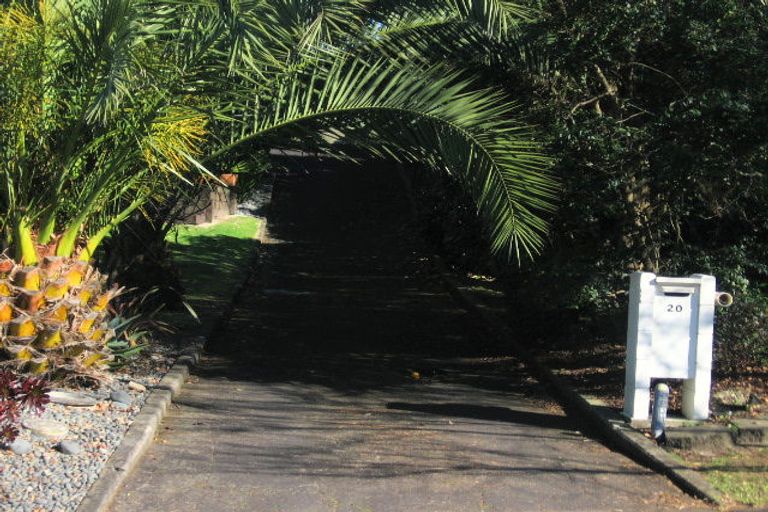 Photo of property in 20 Coulthard Terrace, Opaheke, Papakura, 2113